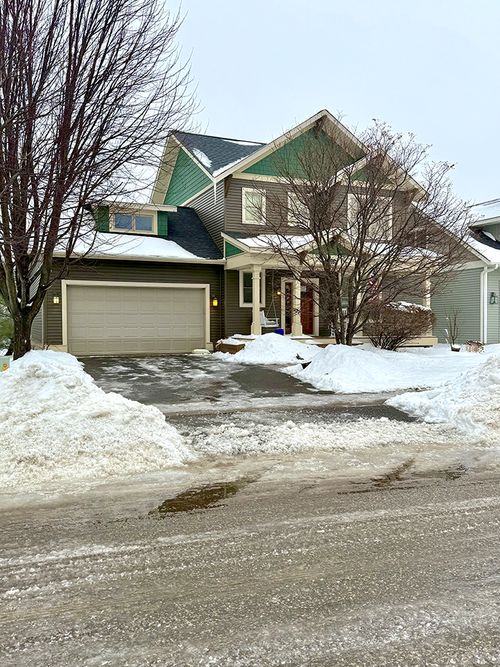 11446 Balsam Way, Woodbury, MN, 55129-6213 | Card Image