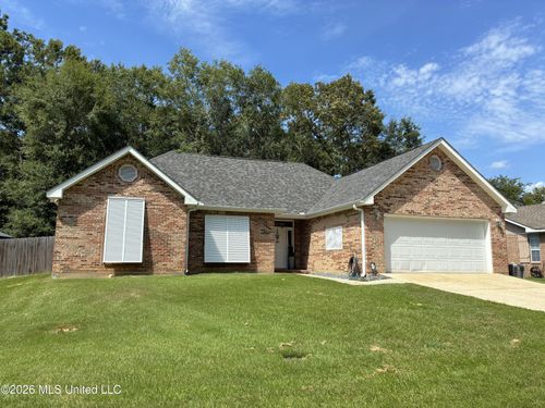 687 Hilo Way, Diamondhead, MS, 39525 | Card Image