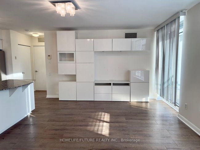806 - 33 Sheppard Ave E, Condo with 1 bedrooms, 1 bathrooms and 1 parking in North York ON | Image 8