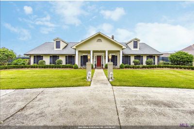 6151 La Hwy 1, House other with 5 bedrooms, 4 bathrooms and null parking in Napoleonville LA | Image 1