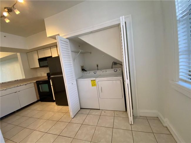 APT-1711 - 735 Sw 148 Th Ave, Condo with 2 bedrooms, 1 bathrooms and null parking in Davie FL | Image 24