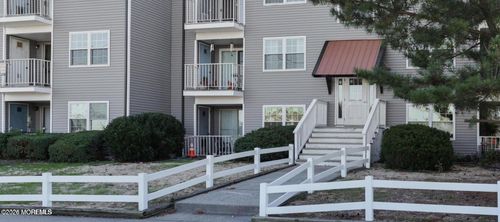 105-424 Beachway Avenue, Keansburg, NJ, 07734 | Card Image
