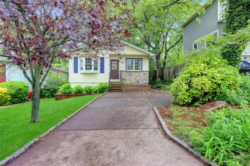57 Park Dr, Rocky Point, NY, 11778-8858 | Card Image