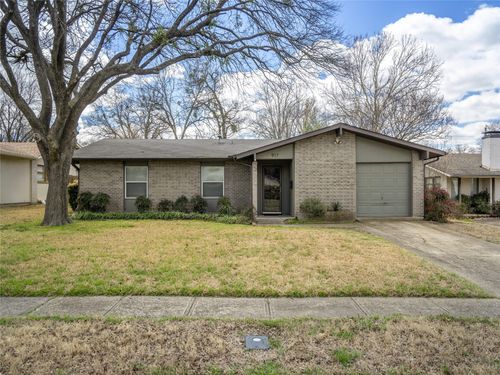 917 Warren Way, Richardson, TX, 75080-4012 | Card Image