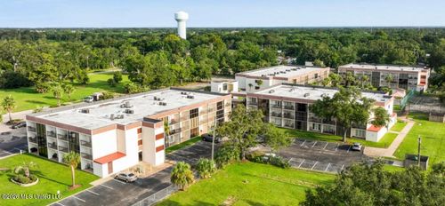 b220-2046 Beach Boulevard, Biloxi, MS, 39531 | Card Image