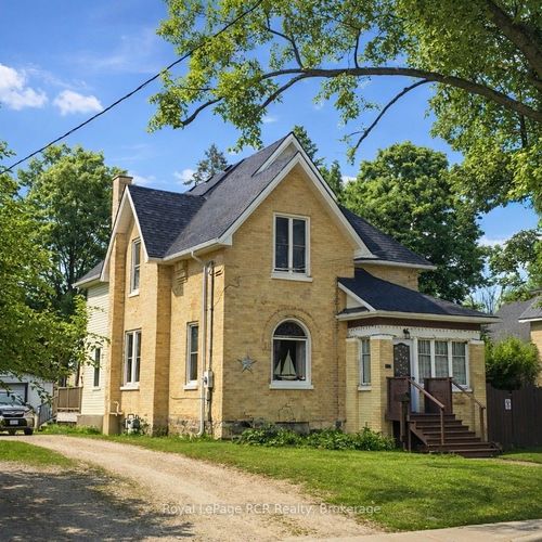 631 9th Ave, Hanover, ON, N4N2M7 | Card Image