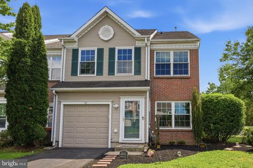 45 Honey Locust Ln, NEWTOWN, PA, 18940-9286 | Card Image