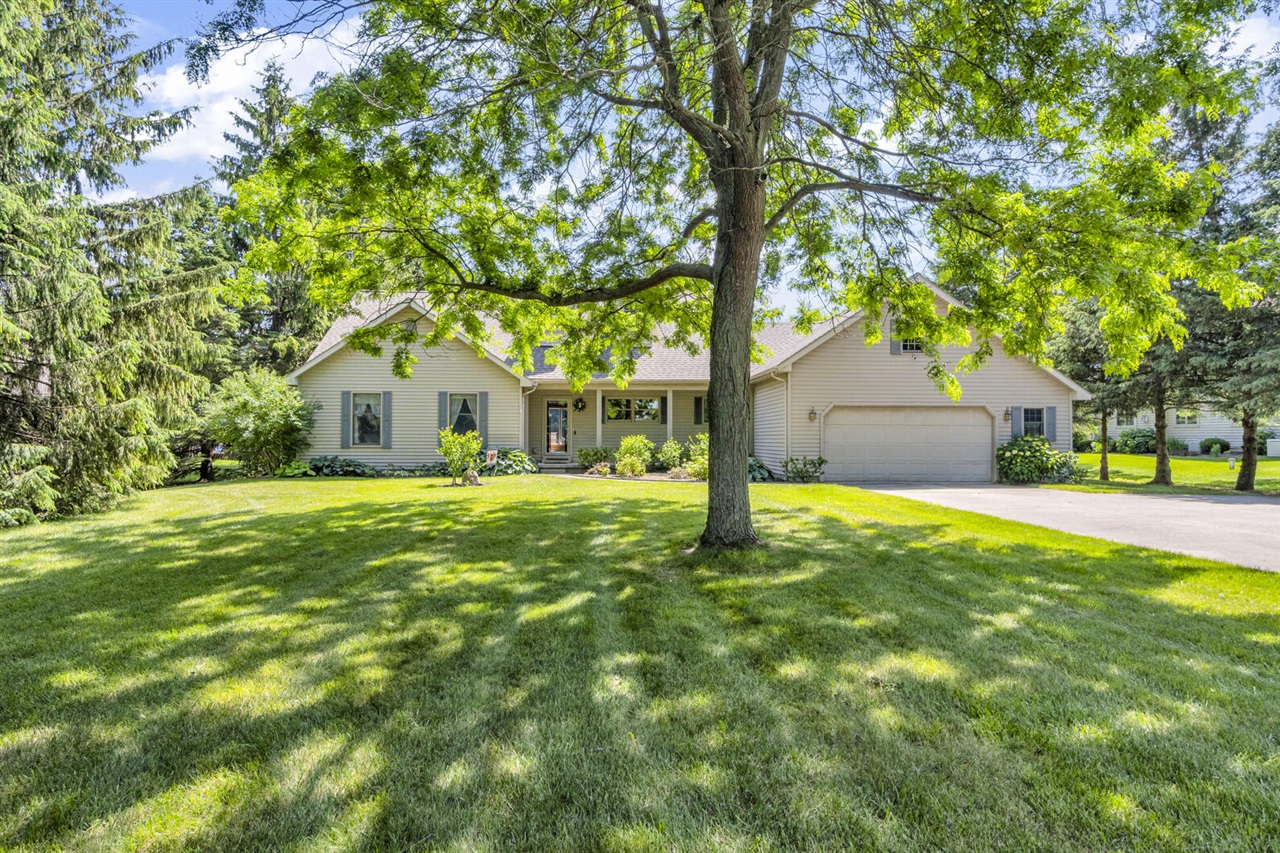 Red Bird Ct, Brooklyn, MI 49230