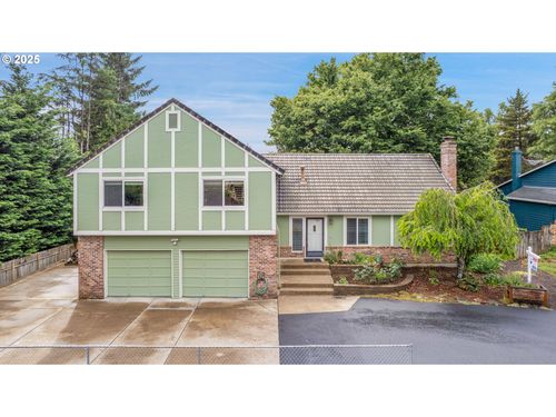12143 Se Niklas Ln, Happy Valley, OR, 97086-9725 | Card Image