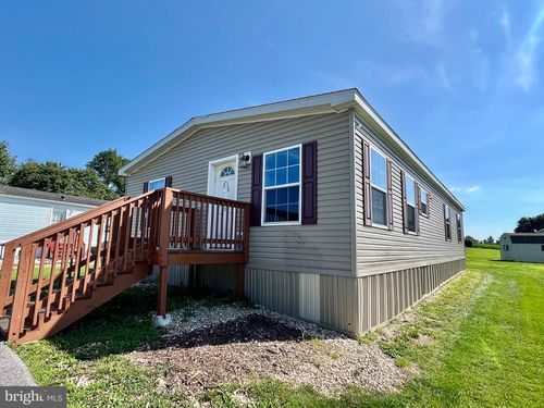 290 Cameo Dr, FAYETTEVILLE, PA, 17222-1206 | Card Image