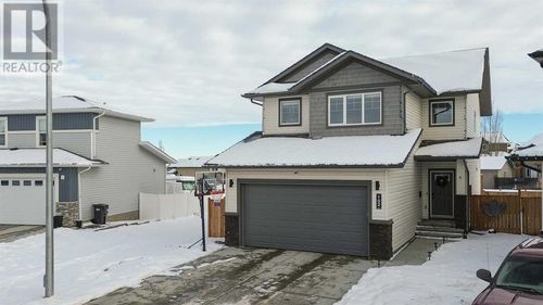 102 Palmer Cir, Blackfalds, AB, T4M0N8 | Card Image