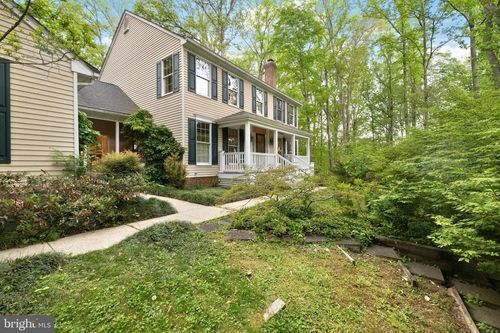 1812 Crosspointe Dr, Annapolis, MD, 21401-6445 | Card Image