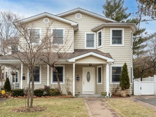 right-side-21 Marwood Road N, North Hempstead, NY, 11050 | Card Image