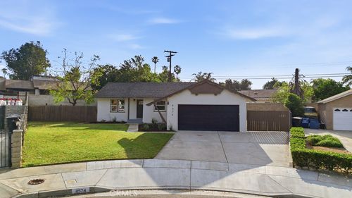 8574 Holly Ln, Riverside, CA, 92504-2319 | Card Image