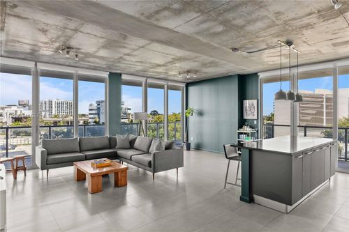 apt-h0401-3470 E Coast Ave, Miami, FL, 33137-3987 | Card Image