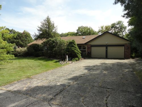 6 Lagoon Dr, Hawthorn Woods, IL, 60047-9061 | Card Image