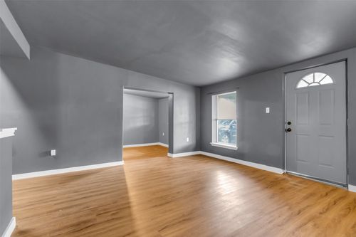 918 Garden Dr, Garland, TX, 75040-8039 | Card Image