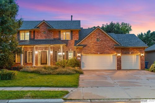 907 Woodland Ave, Papillion, NE, 68046-6032 | Card Image