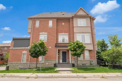 4753 Highway 7, Home with 4 bedrooms, 3 bathrooms and 2 parking in Vaughan ON | Image 1