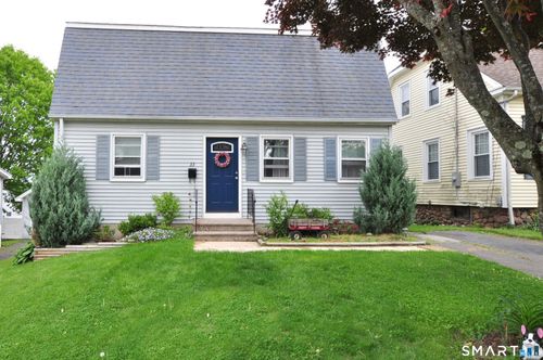 33 Allen St, Bristol, CT, 06010-6432 | Card Image