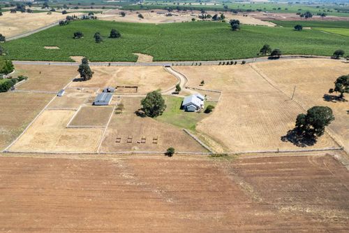 19255 Brandt Rd, Lodi, CA, 95240-9774 | Card Image