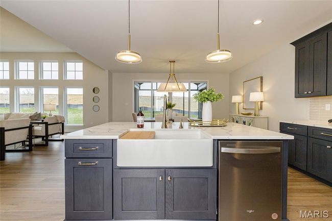 Photo representation of similar home. Some features shown may be optional. | Image 15