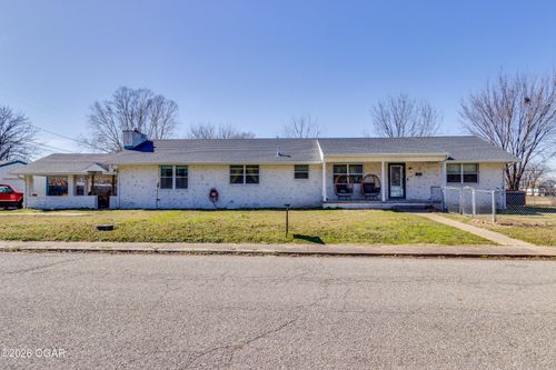 1409 Cleveland Ave, Baxter Springs, KS, 66713-1837 | Card Image