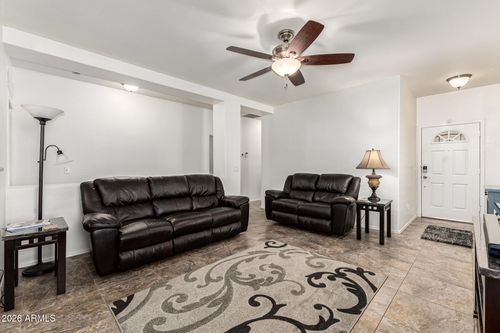 8517 E Lindner Ave, Mesa, AZ, 85209-4375 | Card Image