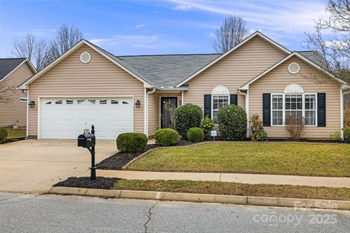 143 S Sunberry Trl, Fletcher, NC, 28732-6520 | Card Image