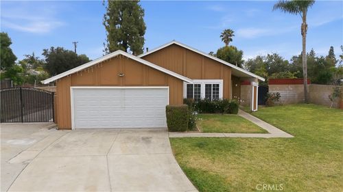 404 Pinewood Ct, Pomona, CA, 91767-1832 | Card Image