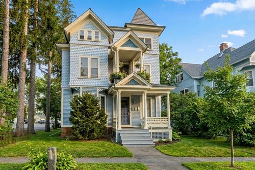 19 Trumbull Rd, Northampton, MA, 01060-3436 | Card Image
