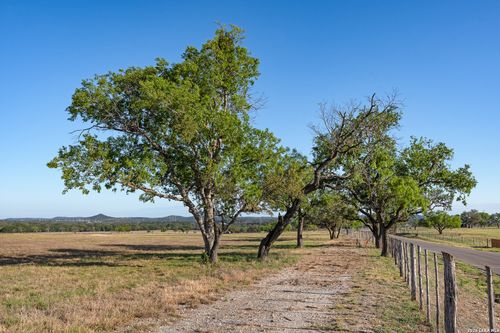 000 Clearwater, Comfort, TX, 78013 | Card Image