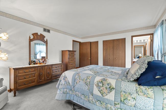 620 W 58 Th St, House other with 3 bedrooms, 3 bathrooms and 2 parking in Westmont IL | Image 19