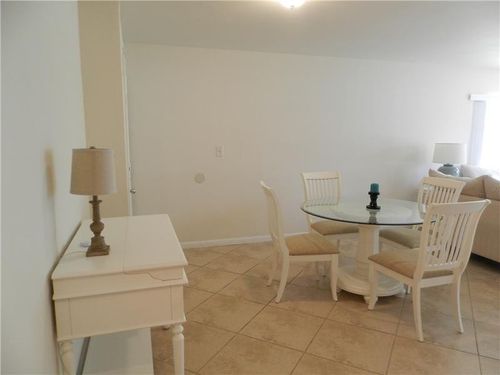 apt-116b-124 Ne 19th Ct, Wilton Manors, FL, 33305-4010 | Card Image