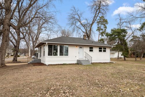 761 Labore Rd, Little Canada, MN, 55117-1221 | Card Image