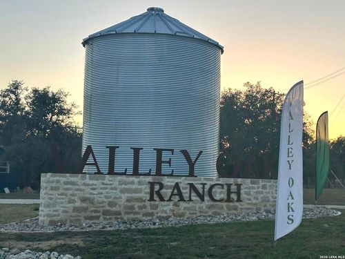 207 Crescent Rdg, Hondo, TX, 78861 | Card Image