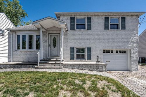 18 Rutan Rd, Belleville, NJ, 07109-1536 | Card Image