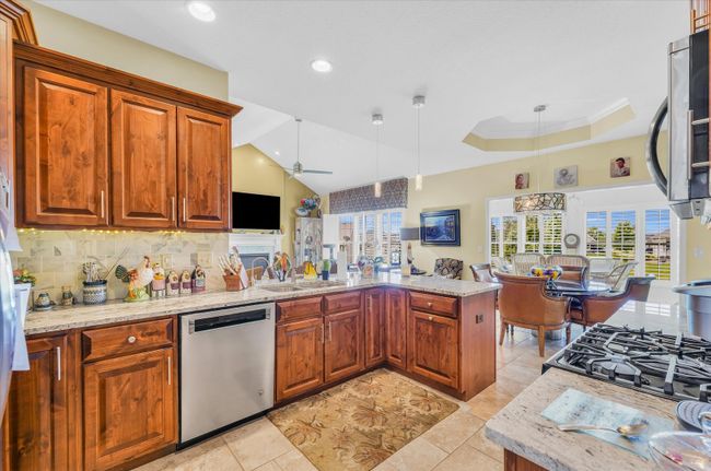 1704 Whisper Meadow Ln, Townhouse with 3 bedrooms, 3 bathrooms and 2 parking in Mahomet IL | Image 29