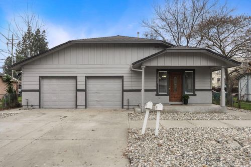 3707 N California St, Stockton, CA, 95204-2210 | Card Image