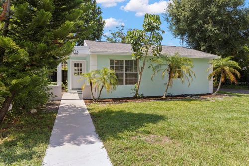 2576 39th Ave N, ST PETERSBURG, FL, 33714-3930 | Card Image
