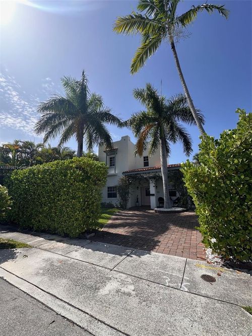 375 Plymouth Rd, West Palm Beach, FL, 33405-3219 | Card Image