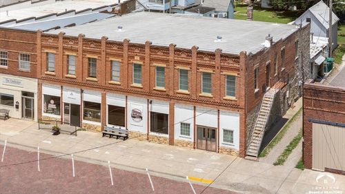 412 Broadway St, Valley Falls, KS, 66088-1304 | Card Image