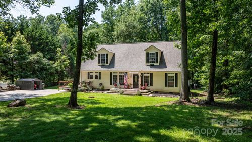 7648 Forest Oak Dr, Denver, NC, 28037-8225 | Card Image