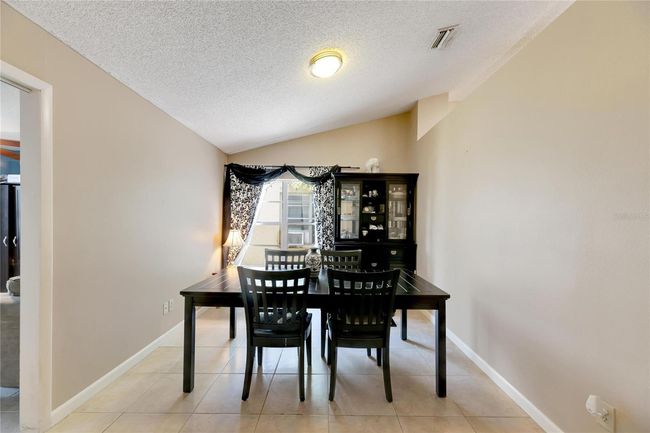 10906 Carnelian Dr, House other with 3 bedrooms, 2 bathrooms and null parking in RIVERVIEW FL | Image 6