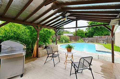 1803 Windsor Dr, Arlington, TX, 76012-4532 | Card Image