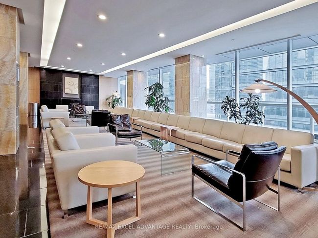 1305 - 65 Bremner Blvd, Condo with 3 bedrooms, 2 bathrooms and null parking in Toronto ON | Image 27