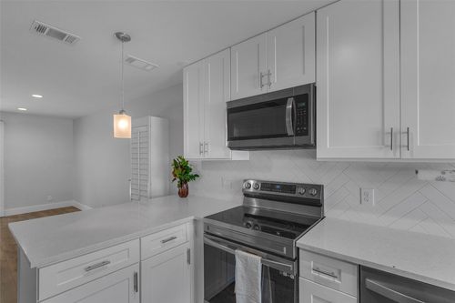 apt-101-3812 Southway Dr, Austin, TX, 78704-6862 | Card Image