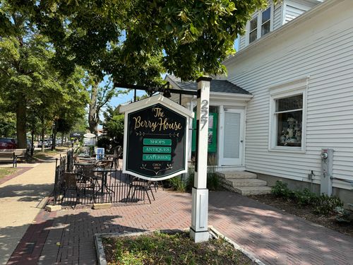 4-227 S 3rd St, Geneva, IL, 60134 | Card Image