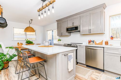 29 Deer Ridge Rd, Stonington, CT, 06378-1915 | Card Image