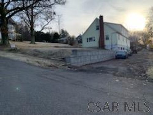 apt-1-704 13th St, Windber, PA, 15963-1646 | Card Image